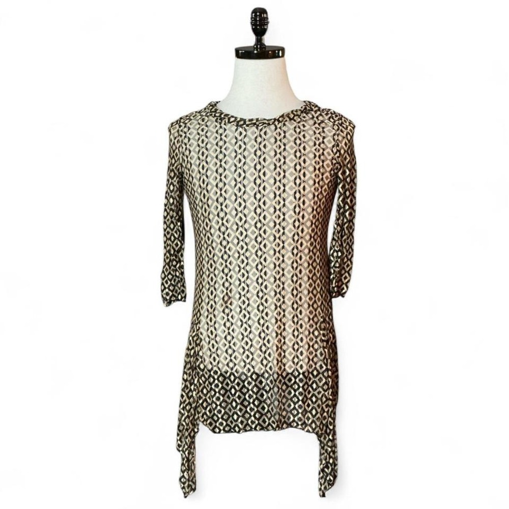 KAKTUS Geometric Print Sheer Overlay Kimono Cardigan Top 3/4 Sleeve Asymmetrical